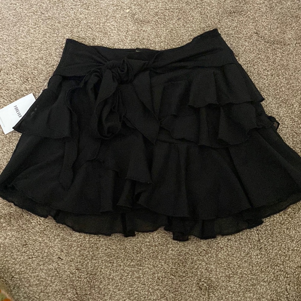 Forever 21 nwt ruffle mini skirt